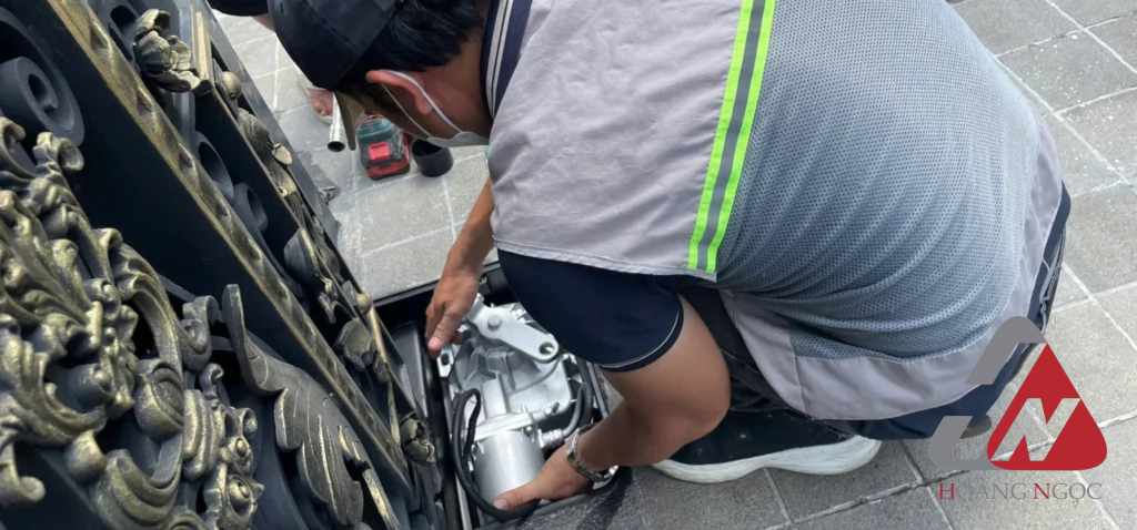 ve-sinh-motor-cong-tu-dong