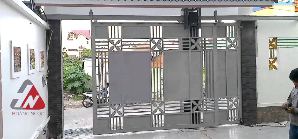 cong-tu-dong-cho-nha-o-tp-hcm